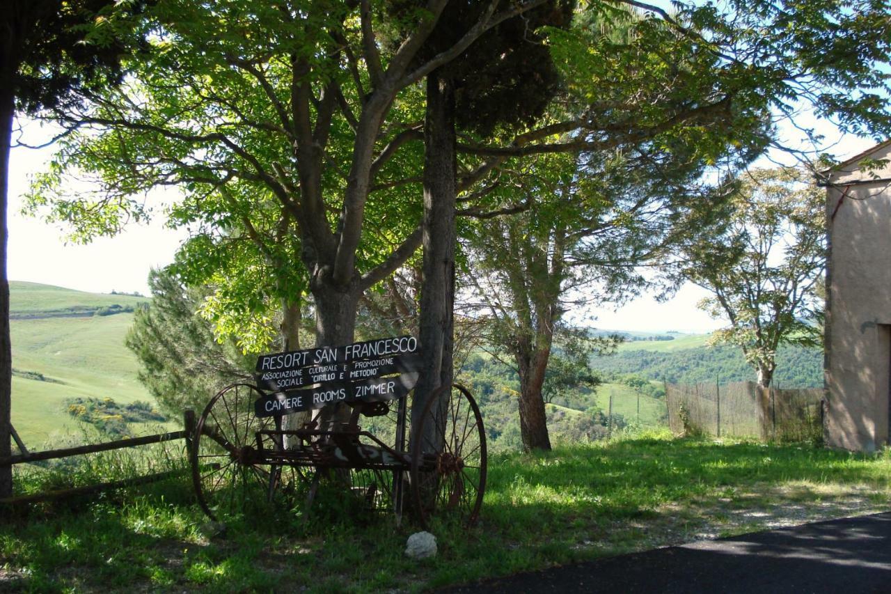 Podere San Francesco Bed and Breakfast Βολτέρρα Εξωτερικό φωτογραφία